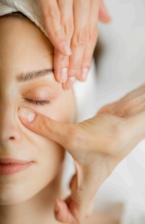 soin du visage massage relaxant